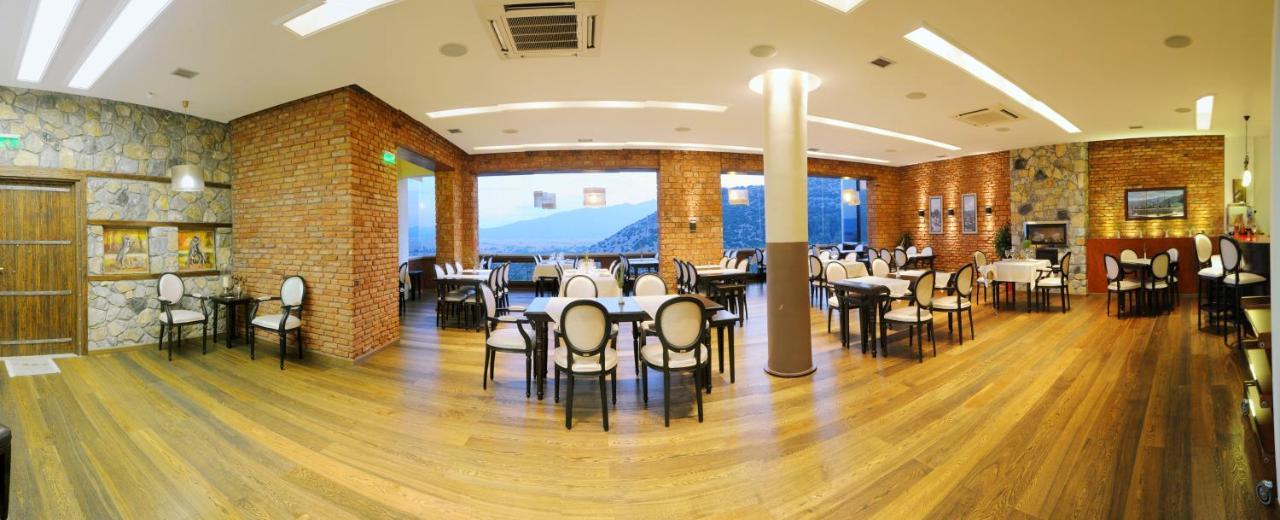 Philippeio Hotel Krinidhes Bagian luar foto